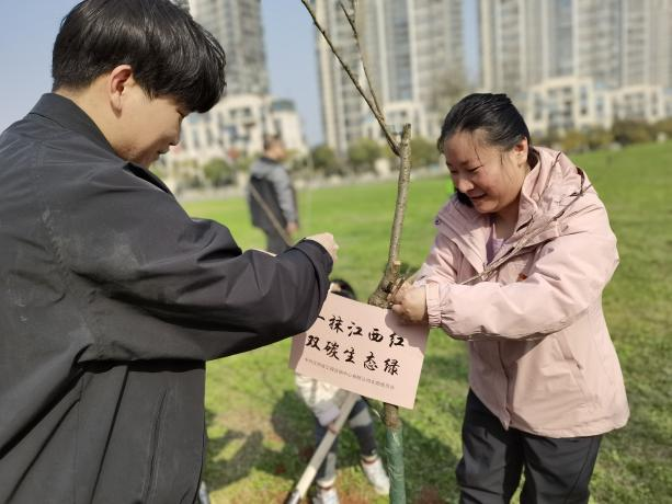 安博电子党支部开展“党建引领生态美，绿润南昌景更新”主题党日活动