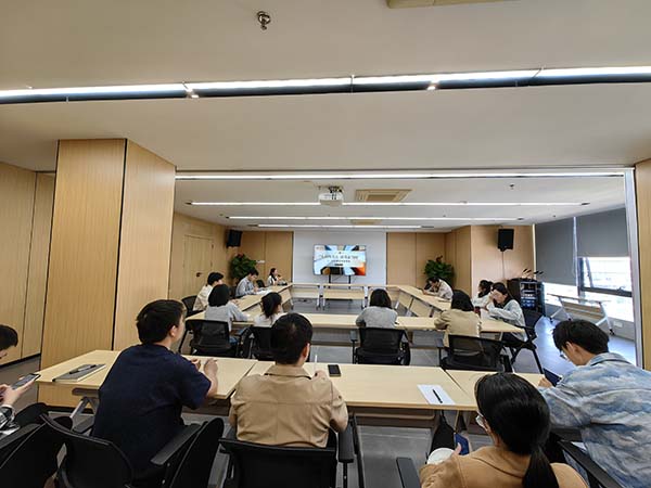 人间四月天 读书正当时——安博电子开展读书分享活动
