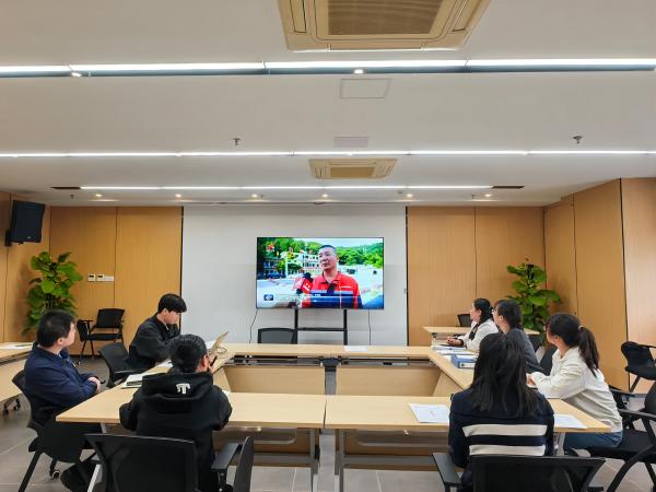 安博电子开展“学赣鄱先锋典范，践承诺勇创新绩”主题党日活动