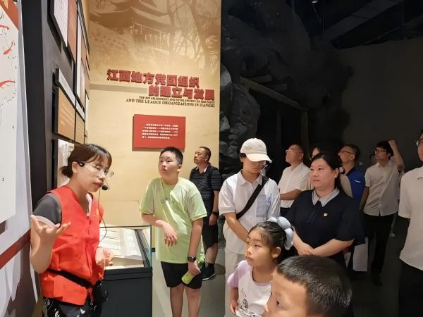 安博电子开展“红色摇篮寻根脉 七一铸魂践初心”主题党日活动